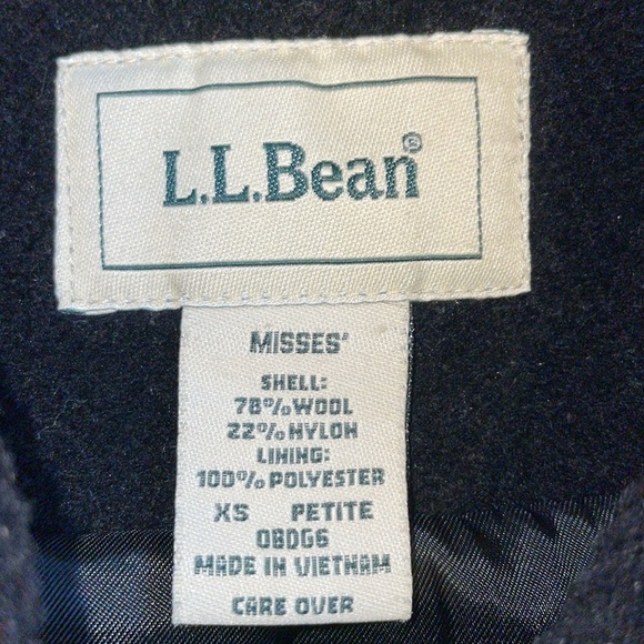 L.L. Bean Wool Blend Pea Coat.  Size XS.  Toggle Buttons - Picture 2 of 10